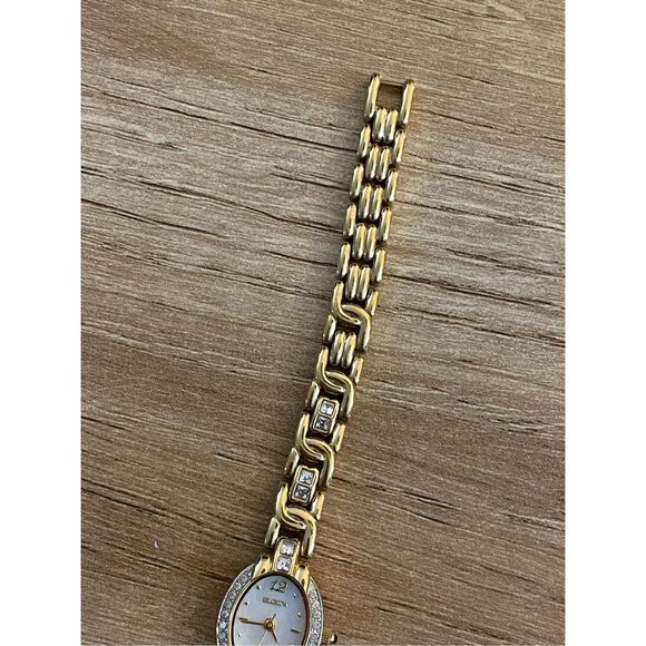 Elgin Vintage Small Gold Watch with Crystal Face - Picture 7 of 10